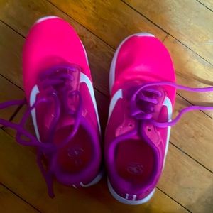 Girls size 13 shoes. Bought but my daughter never wore.